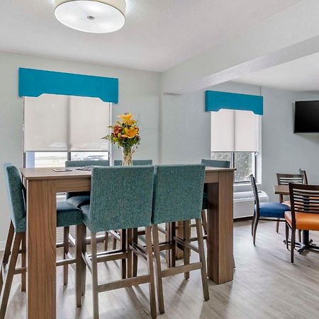 Clarion Pointe Hotel Jasper Exterior foto