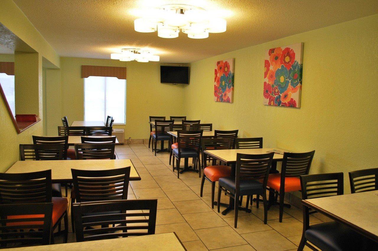 Clarion Pointe Hotel Jasper Exterior foto