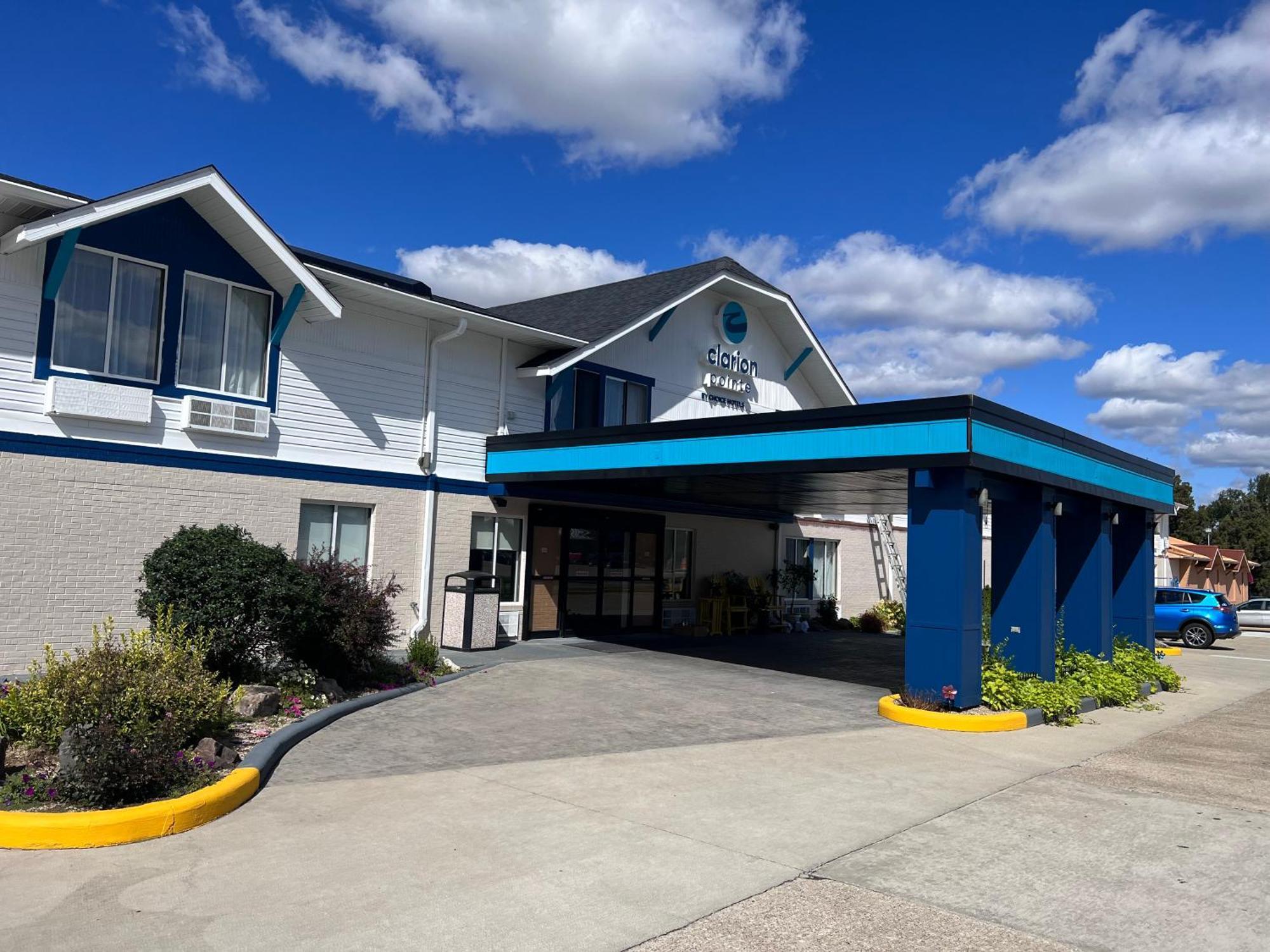 Clarion Pointe Hotel Jasper Exterior foto