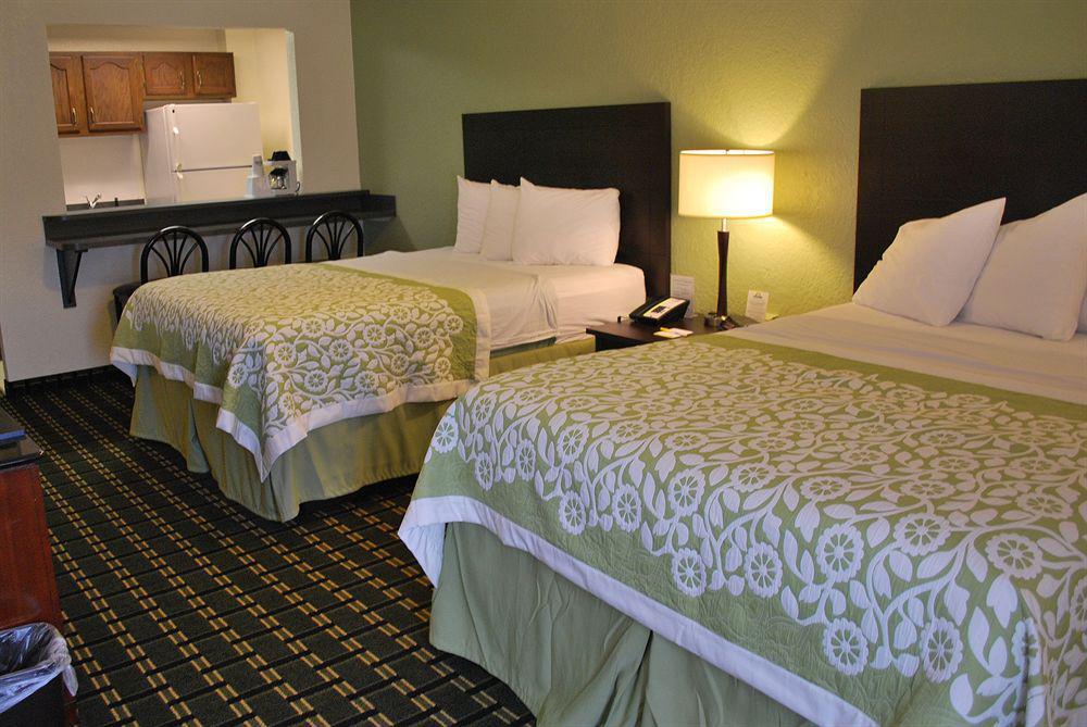 Clarion Pointe Hotel Jasper Exterior foto